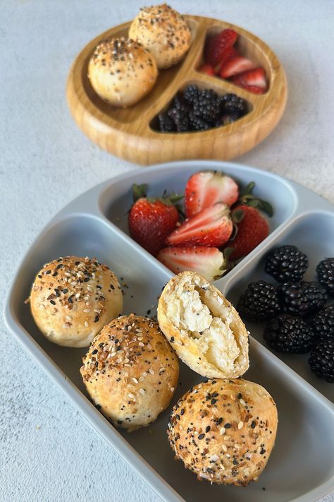 Everything Bagel Bites Everything Bagel Bites, Tiny Bellies, Plated Food, Cinnamon Raisin Bagel, Bagel Breakfast Sandwich, Plain Bagel, Mini Bagels, Bagel Bites, Toddler Breakfast