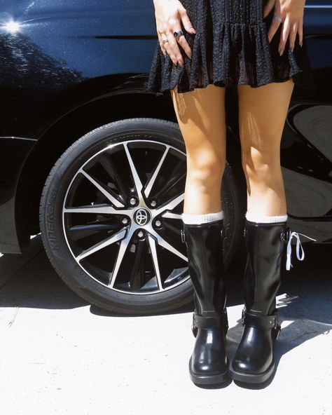 biker boots, h&m, boots, fall fashion, fall 2023, fall boots, knee high, dress, little black dress, aesthetic, ig, instagram idea, photo idea, digital camera, black and white, lana del rey tour outfit, lana tour, ocean blvd tour, coquette, street style, style, fit, ootd, casual style, skirt, black mini skirt, mini skirt outfit, cardigan, brandy melville, doc martens, long knee socks, streetwear, 2023 trends, fashion, Short Biker Boots, Long Black Boots Aesthetic, Brandy Melville Mini Skirt, High Doc Martens Outfits, Knee High Socks With Boots, Knee High Doc Martens Outfits, Black Mini Skirt Outfits, Black Boots Aesthetic, Boots With Socks