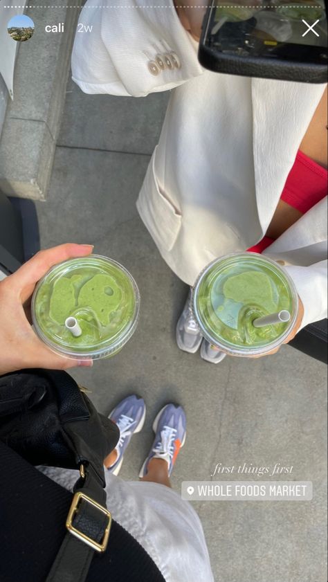 Green Smoothie Aesthetic, Whole Foods Aesthetic, Foods Aesthetic, Smoothie Aesthetic, Green Smoothies, Whole Foods Market, Green Juice, Whole Foods, Green Smoothie