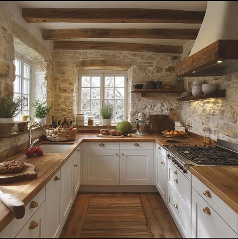 Kitchen Cabinets Fridge Side, Art On Kitchen Cabinets, Country Style Windows, Kitchen Interior Cozy, Rustic Home Decor Diy Ideas, Kitchen Ideas Cozy Rustic, Kitchen Back Wall Ideas, Cottage Kitchen White Cabinets, Cottage Home Kitchen