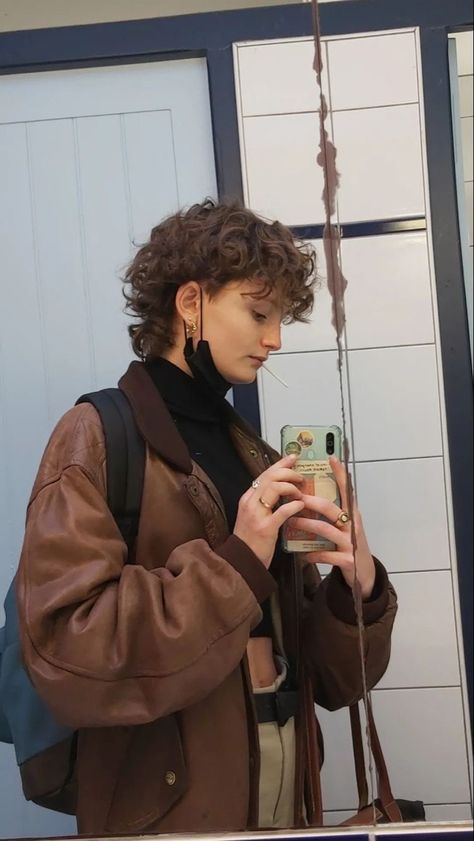 Mullet Inspo Women, Short Hair Mullet Woman Curly, Short Hair Mullet Curly, Shaggy Curly Mullet For Women, Short Hair Women Mullet, Short Women’s Mullet, Short Mullet Hairstyle Women Curly, Mullets On Women Curly, Cute Mullet Hairstyles