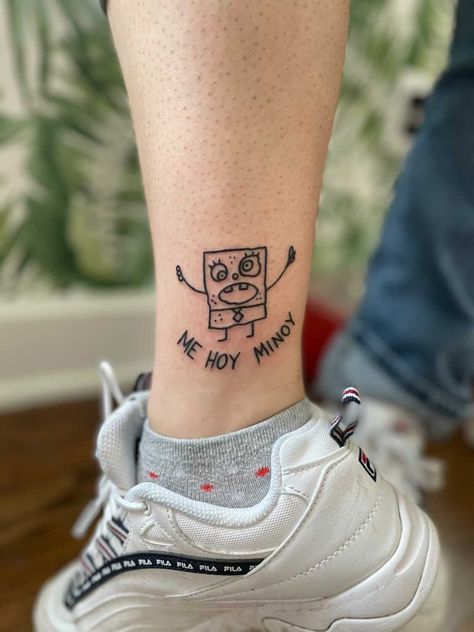 Spongebob Doodlebob Tattoo Small, Funny Spongebob Tattoo Ideas, Spongebob Quote Tattoo, Spongebob Tattoo Black And White, Dum Tattoos, My Leg Spongebob Tattoo, Small Tattoos Cartoon, Funny Spongebob Tattoo, Tiny Cartoon Tattoos