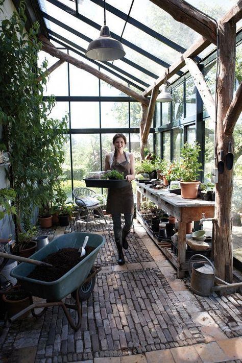 Lattia! Lean To Greenhouse, Greenhouse Shed, Greenhouse Plans, Potting Sheds, Garden Greenhouse, Greenhouse Gardening, Potting Shed, Cool Ideas, Stone Flooring