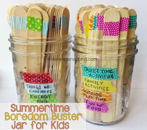 Gather the kids and let's make stuff! You can start with with these 25 easy Popsicle Stick Crafts to make with your kids this summer! #popsiclesticks #stickcrafts #easycrafts #popsiclestickcrafts Popsicle Stick Ideas Jars, Boredom Jar, Summer Life Hacks, Summer Boredom Busters, Popsicle Stick Crafts For Kids, Summer Boredom, Bored Jar, Quiet Time Activities, Popsicle Crafts