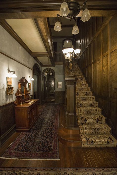 The Bates family house is a two and a half story Victorian house in White Pine… Bates Motel House, Victorian Hallway, Creepy Houses, Victorian Interior, Victorian Interiors, Bates Motel, Bates Family, Victorian Decor, Victorian House