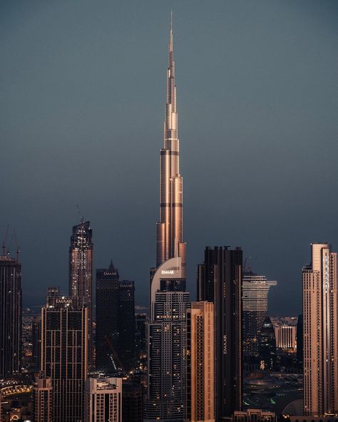 High Rise Buildings, Cool Galaxy Wallpapers, Aesthetic Objects, Dubai Aesthetic, Apple Wallpaper Iphone, Minecraft Buildings, High Rise Building, Apple Wallpaper, Burj Khalifa