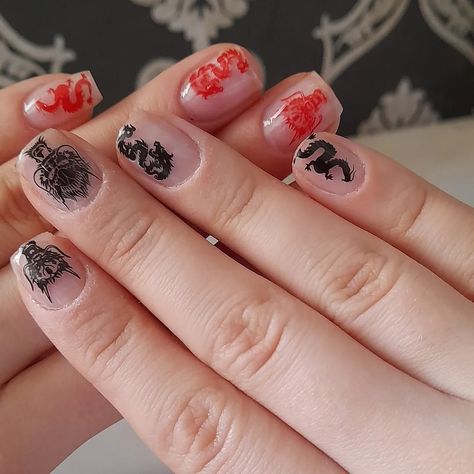 Red and black Chinese dragon nails Red Dragon Nails, Chinese Dragon Nails, Dragon Nail Art, Sticker Nails, Dragon Nails, Minimalist Nails, Black Dragon, Chinese Dragon, Red Dragon