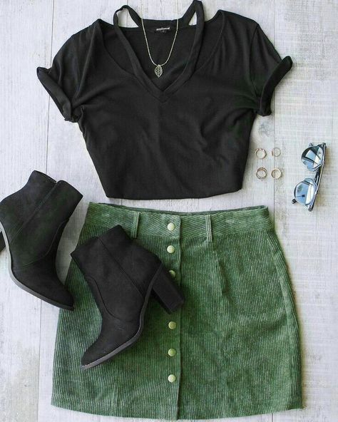 Affordable Clothing Websites, Cheap Clothing, Elegante Casual, Clothing Websites, Green Skirt, Affordable Clothes, Looks Style, Stylish Fashion, Mode Inspiration