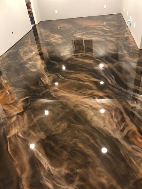 Epoxy coating Barndominium Epoxy Floor, Brown Epoxy Floor, Barndo Addition, Epoxy Basement Floor Ideas, Epoxy Bathroom Floor, Epoxy Basement Floor, Acid Wash Concrete, Epoxy Floor Basement, Yurt Life