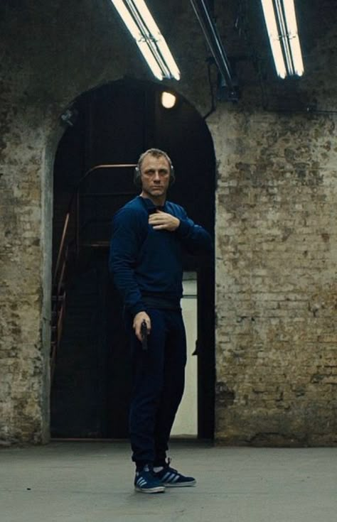 Daniel Craig Bond, Daniel Craig Style, Craig Bond, James Bond Skyfall, Daniel Craig 007, Daniel Graig, James Bond Party, James Bond Style, Daniel Craig James Bond