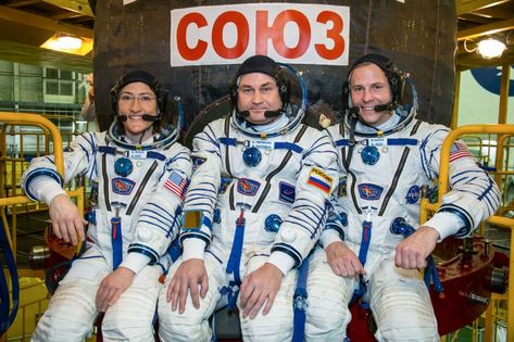 Watch a New US-Russian Crew Launch to Space Station This Pi Day! | Space Soyuz Spacecraft, Johnson Space Center, Space Engineers, Space News, Nasa Astronauts, Space Center, International Space Station, Space Suit, Space Nasa