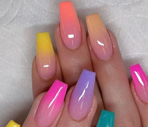 Unghie Sfumate, Ombre Acrylic Nails, Colorful Nails, Ombre Nail Designs, Colorful Nail Designs, Summer Acrylic Nails, Pretty Nail Art, Rainbow Nails, Nail Designs Glitter