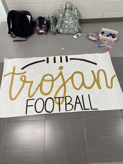 School Cheer Poster Ideas, Football Fundraiser Poster Ideas, Homecoming Poster Ideas School Spirit, Homecoming Poster Ideas Football School Spirit, Football Fence Signs High School, Field Signs For Football, Football Breakaway Banners, First Football Game Poster Ideas, Spirit Banners Ideas