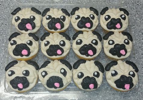 12 pugs made with buttercream frosting on cupcakes Pug Themed Birthday Party, Bailey Cupcakes, Dog Decorated Cupcakes, Dog Bday Cupcake, Dog Design Cupcakes Ideas, Pug Cupcake Toppers, Cupcakes Decorated Like Dogs, Pug Cupcakes, Baileys Cupcakes