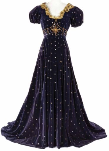 Hollywood Costume, Elegant Gowns, Fantasy Dresses, Fantasy Dress, Historical Dresses, Fantasy Clothing, Fantasy Fashion, Quinceanera Dresses, Cosplay Ideas