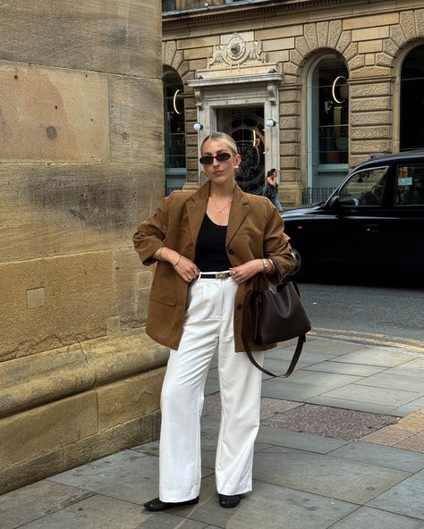 A moment for the blazer 🍂🧸🤎👏🏻 outfit details below & linked on my @shop.ltk . . Blazer - @hm Trousers - @abercrombie Vest - @uniqloeurope Shoes - @pullandbear Bag - @hm Sunglasses - @lespecs Rings & bracelets - @theofficialpandora . . Autumn outfits, suede blazer, blazer outfit, autumn fashion . . #suede #suède #suedeblazer #blazeroutfit #blazerfashion #blazerstyle #autumnoutfit #autumnoutfits #autumnoutfitideas #autumnstyles #autumnstyling #hmxme #hmstyle #abercrombie #abercrombiean... Oversized Tan Blazer Outfit, Suede Shirt Outfit, Suede Blazer Outfit, Tan Blazer Outfit, Suede Bag Outfit, Beige Blazer Outfit, Suede Jacket Outfit, Money Outfit, H&m Fashion