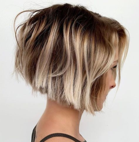 Pale Blonde Hair, Copper Blonde Hair Color, Brown To Blonde Balayage, Kort Bob, White Blonde Hair, Beautiful Blonde Hair, Cool Blonde Hair, Balayage Hair Blonde, Short Bob Haircuts