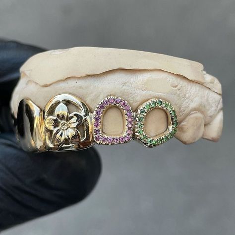 Girl Grillz, Dental Jewelry, Custom Grillz, Dope Jewelry Accessories, Tooth Gems, Grills Teeth, Tooth Gem, Teeth Jewelry, Jewelry Accessories Ideas