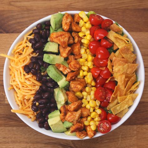 Southwestern Taco Salad Recipe by Tasty Chicken Breast Tacos, Lime Salad Dressing, Creamy Cilantro Dressing, Taco Salads, Resep Salad, Taco Salad Recipes, Grilled Chicken Salad, Taco Salad, Work Lunch