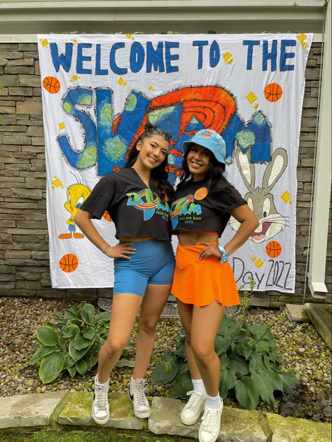 Sigma Kappa Bid Day Space Jam Tune Squad Big Lil Theme Space Jam Outfit, Kappa Bid Day, Theme Basket, Space Jam Theme, Theme Baskets, Sorority Themes, Hoco Ideas, Big Lil, Tune Squad