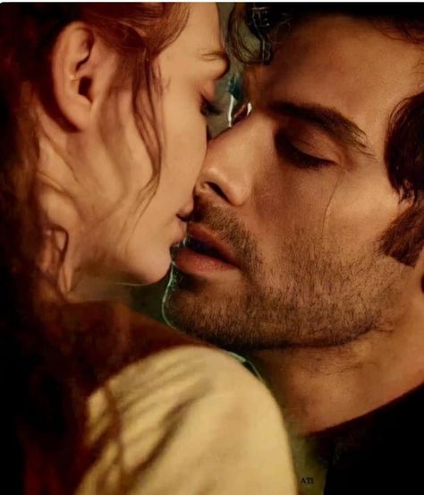 Ross Poldark Demelza, Eleanor Tomlinson Poldark, Poldark 2015, Poldark Series, Demelza Poldark, Ross And Demelza, Aidan Turner Poldark, Aiden Turner, Eleanor Tomlinson