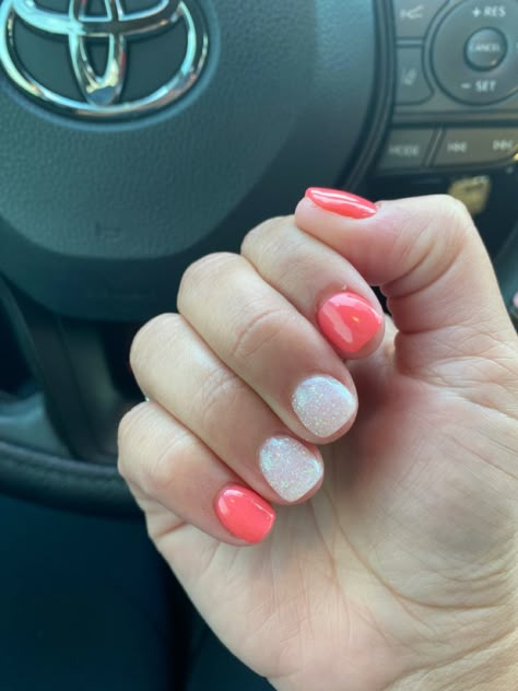 Spring Manicure Ideas 2024, Glitter Dip Nails, Friend Nails, Dnd Polish, Shellac Nails Summer, Short Summer Nails, Dip Nail Colors, Nail Aesthetic, Multicolored Nails