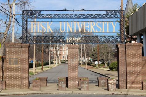 Fisk University, Nashville Public Library, American History Timeline, American Universities, Civil Rights Movement, England Travel, African American History, School Students, Colleges And Universities