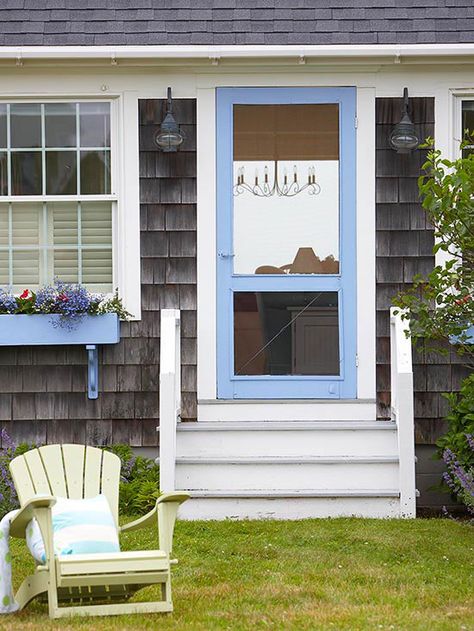 Charming beachy house exterior. Love the shutters and screen door ... both in a lovely shade of lilac! Home Character, Beachy House, Add Character To Your Home, Budget Remodel, Diy Charm, Cottage By The Sea, Beach Cottage Decor, Window Boxes, Beach Living