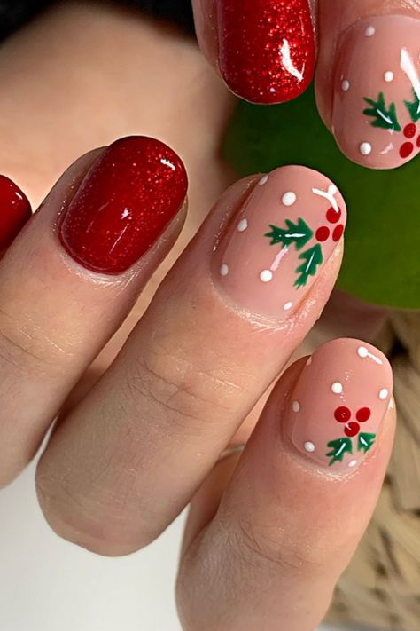 Red Christmas Nails: Bringing the Festive Glamour to Your Beauty Routine Nails Xoxo, Christmas Gel, Red Christmas Nails, Cute Christmas Nails, Christmas Nails Easy, Christmas Gel Nails, Cute Gel Nails, Christmas Nails Acrylic, Festival Nails