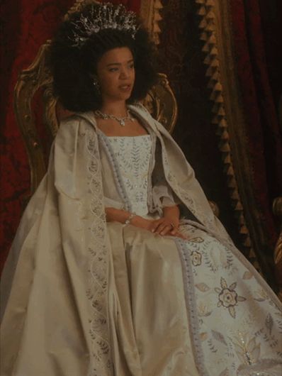 (99+) Wardrobe of Time no Tumblr - #Queen Charlotte A Bridgerton Story Queen Charlotte Bridgerton Outfits, Queen Charlotte Wedding Dress, Queen Charlotte Dresses, Queen Charlotte Bridgerton Dress, Queen Charlotte Dress, Targaryen Beauty, Charlotte Bridgerton, Queen Charlotte A Bridgerton Story, Marie Antoinette 2006