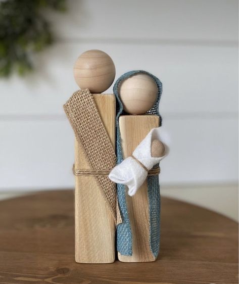 Post Crafts, Nativity Wood, Bunco Gifts, Wooden Angels, Clip Boards, Clothespin Crafts, Christmas Bazaar, Diy Nativity, Wood Block Crafts