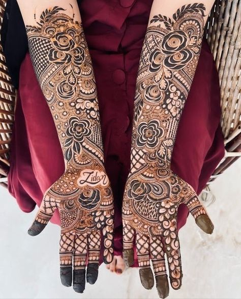 Full Hand Henna, Front Hand Mehndi Designs, Front Hand Mehndi, Hand Mehndi Designs, Khafif Mehndi Design, Mehndi Designs Bridal Hands, M And M, Simple Mehndi Designs Fingers, Very Simple Mehndi Designs