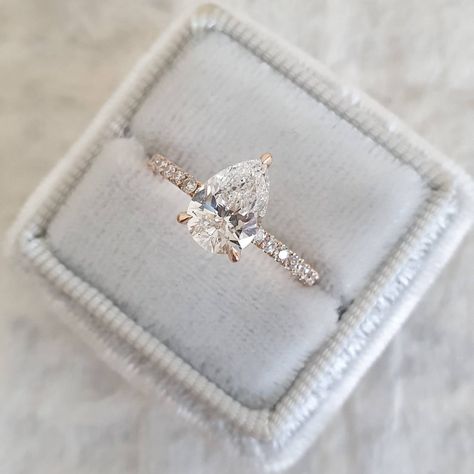 Radiant Diamond Rings, Radiant Cut Diamond Ring, Radiant Engagement, Dream Rings, The Bling Ring, Radiant Engagement Rings, Oval Diamond Engagement, Simulated Diamond Rings, Year Plan