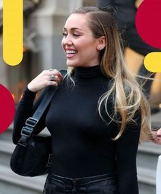 This is how Miley Cyrus' colorist keeps her blonde hair long & healthy #MileyCyrus #Beauty #Hair #BlondeHair #HairColor #LOnghair  This is how Miley Cy Hair Long Healthy, Blonde Hair Long, Miley Cyrus Hair, Women Haircuts Long, Celebrity Beauty Secrets, Billy Ray, Mark Ronson, Daily Hairstyles, Cool Blonde