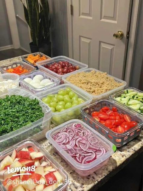 Prep Ahead Salad Ideas, Weekly Ingredient Prep, Pre Packed Lunches Meal Prep, Salad Food Prep, Fruit And Veggie Meal Prep, Food Prep Aesthetic, Ingredient Prep For The Week, Prep Ahead Lunch Recipes, Meal Prep Aesthetic Vision Board