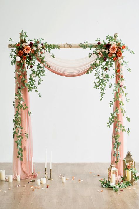 Sunset Terracotta Wedding, Small Weddings Ceremony, Terracotta Wedding, Deco Rose, Arch Decoration, Wedding Arch Flowers, Arch Flowers, Arch Decoration Wedding, Vintage Wedding Decorations