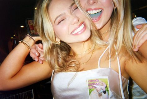 Alex Egues on Instagram: “film said “🤩🤝🥂”” Two Blondes, Digital Pics, Film Pictures, Film Photos, Female Friendship, Girls Together, Gal Pal, Friend Goals, Friend Photoshoot