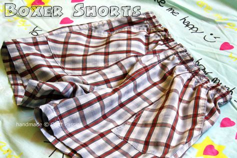 boxer shorts pattern -- LOL what would my hubby say if I started sewing his boxers??? Def would be cheaper, but that might be a bit much! lol Boxer Pattern, Boxer Shorts Pattern, Shorts Pattern Free, Sewing Men, Trendy Sewing Patterns, Shorts Tutorial, Men Boxers, Mens Boxer Shorts, Trendy Sewing