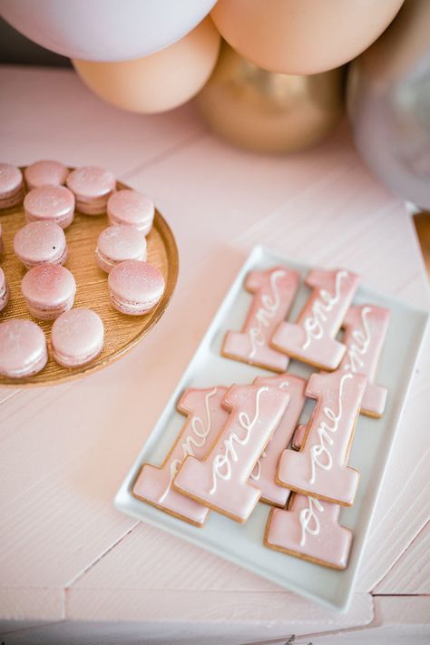 Number 1 Cookies First Birthdays, First Birthday Party Food Ideas, First Birthday Party Food, Birthday Party Food Ideas, Birthday Biscuits, Bunny Decorations, Pink First Birthday, First Birthday Cookies, 1st Birthday Party For Girls