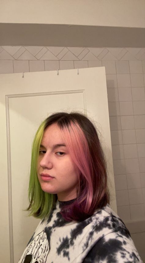 Stripe In Hair, Green And Brown Hair, Dye Colors, Hair Dye Colors, Green And Pink, Hair Dye, Purple Green, Pink Hair, Green And Brown