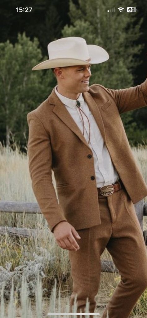 Western Boho Wedding Mens Attire, Western Chic Mens Outfit, Formal Cowboy, Western Wedding Suit, Western Groom, Cowboy Tuxedo, Suit With Cowboy Boots, Brown Suit Wedding, Western Wedding Groomsmen