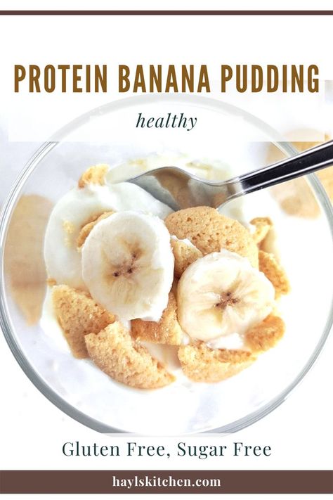 Healthy Protein Banana Pudding with layers of protein powder custard, sugar free vanilla waters and fresh banana. This banana cream pudding is an easy, healthy, no bake recipe without condensed milk or any added sugar. Healthy Banana Pudding Greek Yogurt, Healthier Banana Pudding, Greek Yogurt Banana Pudding, Banana Pudding Protein, Low Calorie Banana Pudding, Healthy Banana Pudding Recipe, Protein Banana Pudding, High Protein Banana Pudding, Protein Powder Pudding Recipe