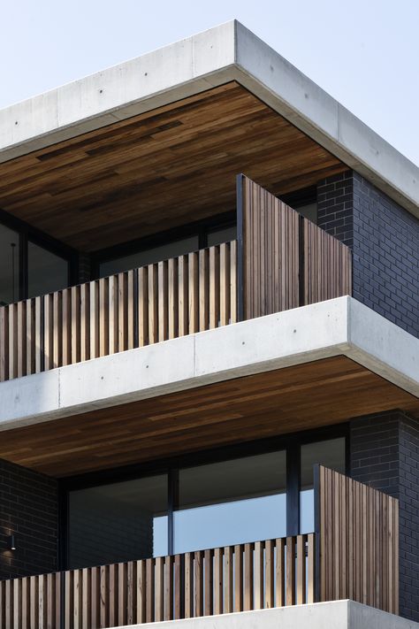 Timber Balcony Balustrade, Timber Batten Balustrade, Balustrade Exterior, Timber Railing, Timber Balcony, Deck Balustrade Ideas, Concrete Balustrade, Timber Balustrade, Concrete Balcony