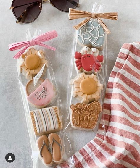 Flash Cookies, Cookie Gift Packaging, Back To School Cookies, Summer Sugar Cookies, School Cookies, Beach Cookies, Summer Cookies, Royal Icing Decorations, Cute Baking