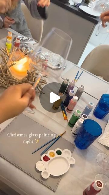 Viral Drinks Media on Instagram: "This is your sign to have a Christmas glass painting night 😍🎄 (via mumofterrors) #viral #christmas #wine #drinks" Wine Painting Glasses Ideas, Christmas Wine Glasses Diy Painted, Christmas Wine Glass Painting, Paint Wine Glasses Diy, Wine Cup Painting Ideas, Christmas Glass Painting, Wine Glass Painting Ideas Easy, Christmas Paint Party, Christmas Wine Glasses Diy