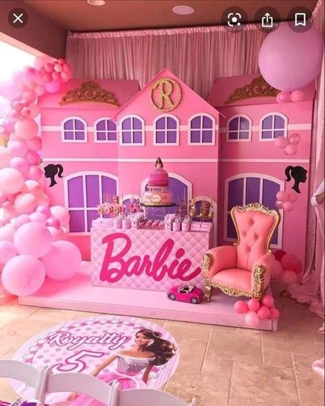 Barbie Centerpieces, Barbie Party Supplies, Barbie Decorations, Barbie Party Decorations, Barbie Theme Party, Horse Birthday Parties, Barbie Birthday Party, Barbie Theme, Diy Birthday Decorations