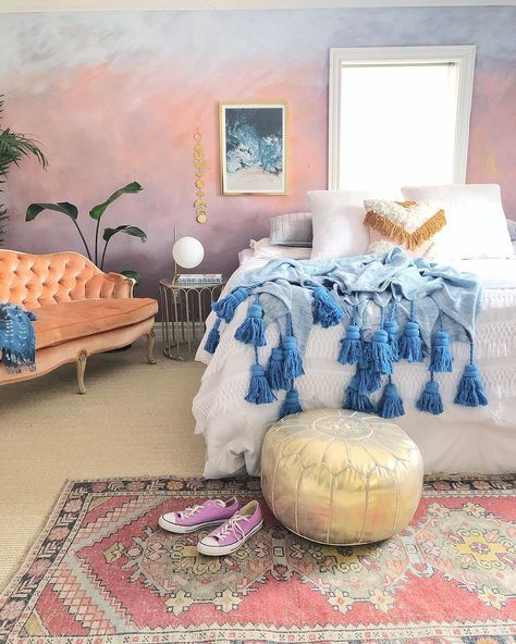 Surfer Style Room, Sunset Bedroom, Wall Murals Diy, Kids Room Paint, Bohemian Living Rooms, Grey Dining Room, Budget Home Decorating, Sunset Wall, Bohemian Bedroom Decor