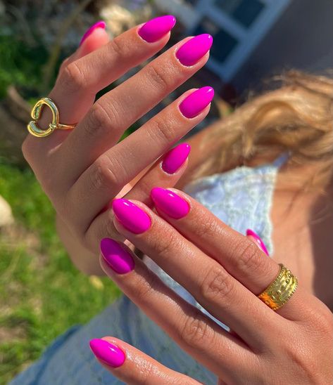 25 Cute Short Nails You'll Want to Try Solid Color Almond Nails Summer, Hot Pink Chrome Nails Short, Bright Pink Short Nails, Short Almond Hot Pink Nails, Bahamas Nail Ideas, Short Round Hot Pink Nails, Short Almond Nails Designs Summer 2024, Classy Nail Art, Cute Short Nails