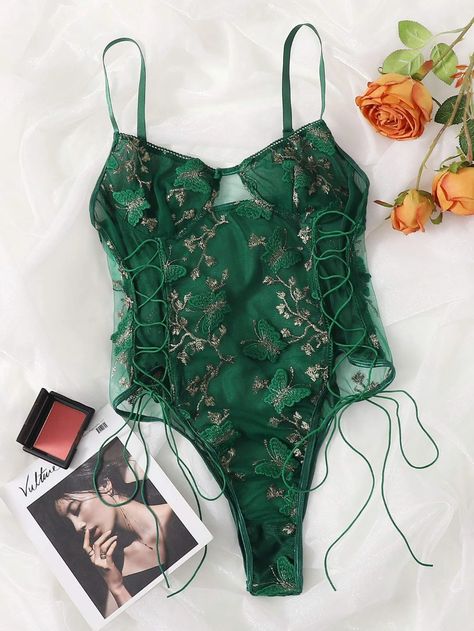 Green Lingerie Aesthetic, Green Lingerie, Green Bodysuit, Quoi Porter, Teddy Bodysuit, Lingerie Inspiration, Body Outfit, Romantic Colors, Cute Lingerie