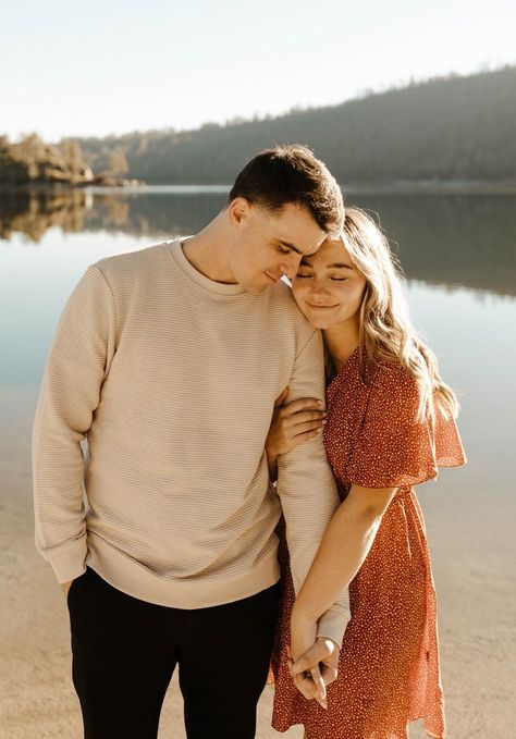 Sitting Holding Hands, Couple Holding Each Other, Leaning Couple Pose, Free Wedding Planning Checklist, Couple Holding Hands, Sunrise Lake, Lake Tahoe Weddings, Tahoe Wedding, South Lake Tahoe